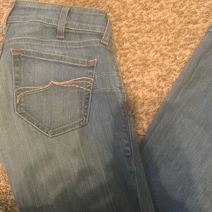 Women's ariat jeans